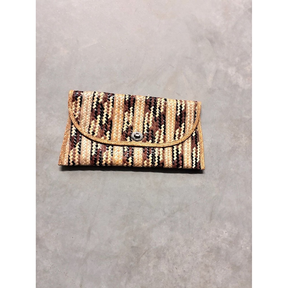 Woven Straw Envelope Clutch Purse Geometric Pattern Button Snap Closure
